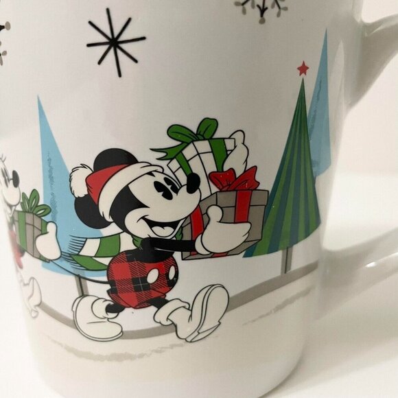 Disney Mickey and Friends Christmas Mug Zrike Brands Goofy Donald Duck Minnie - Picture 11 of 16